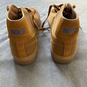 Nike SB Blazer Court Mid Premium, Men's Size 10.5, Desert Ochre